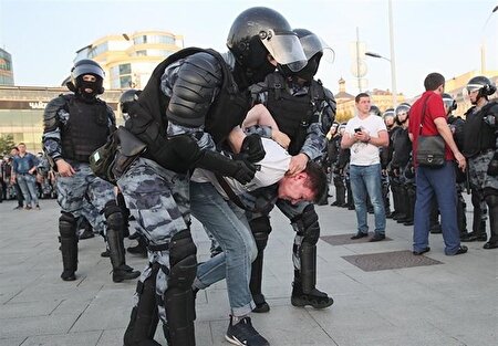 ببینید | خشونت پلیس فرانسه علیه دانشجویان حامی فلسطین