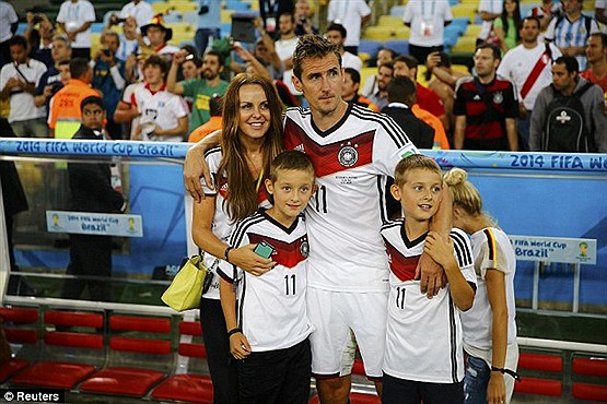 میرسلاو کلوزه در کنار خانواده