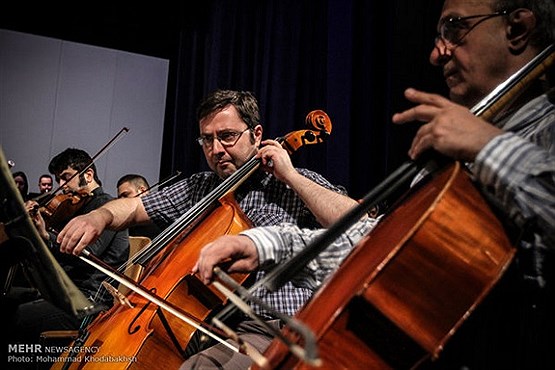 تصویر ادامه حاشیه ها؛ کناره‌گیری احمدی‌نژاد از ارکستر