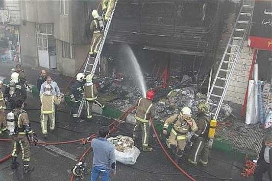 تصویر مرگ ۴ نفر بر اثر آتش‌سوزی در چایخانه سنتی شوش