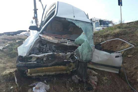 ۵ کشته و مجروح بر اثر سقوط خودرو در گردنه حیران