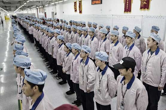 سرّی ترین کارخانه آیفون در چین+عکس