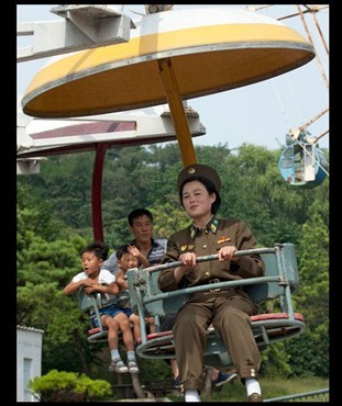 عکس کره شمالی زندگی در کره شمالی زن کره شمالی دختر کره شمالی توریستی کره شمالی اخبار کره شمالی