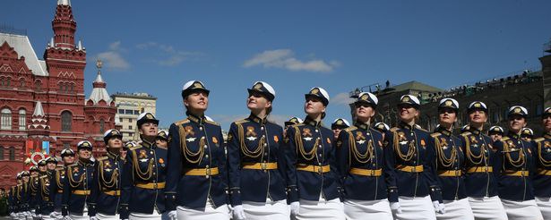 قدرت نظامی روسیه عکس سرباز سربازی زنان و دختران سرباز روسی زن روسی دختر سرباز دختر روسی