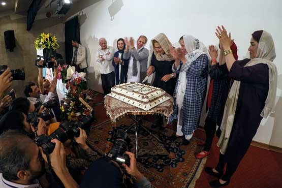 مهرانه مهین ترابی ۶۰ ساله شد +عکس جشن تولد همسر مهرانه مهین ترابی جشن تولد بازیگران بیوگرافی مهرانه مهین ترابی