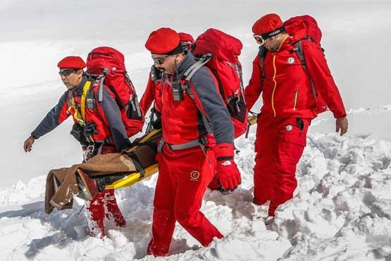 امدادرسانی به ۹۳۱ کوهنورد حادثه دیده در کوهستان