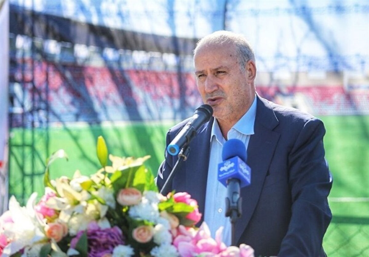 رئیس فدراسیون فوتبال کشورمان گفت: لیگ ما تقریباً پیر است و باید به جوانگرایی آن فکر کرد.