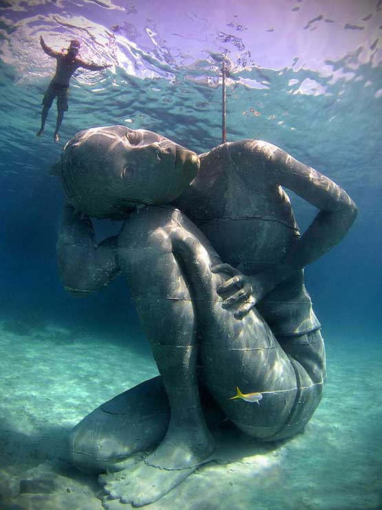 تصاویری از عجیب‌ترین مجسمه‌های‌ جهان