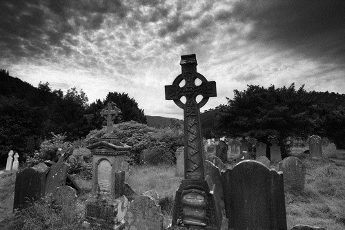 تصاویری از وحشتناک‌ترین قبرستان‌‌های دنیا